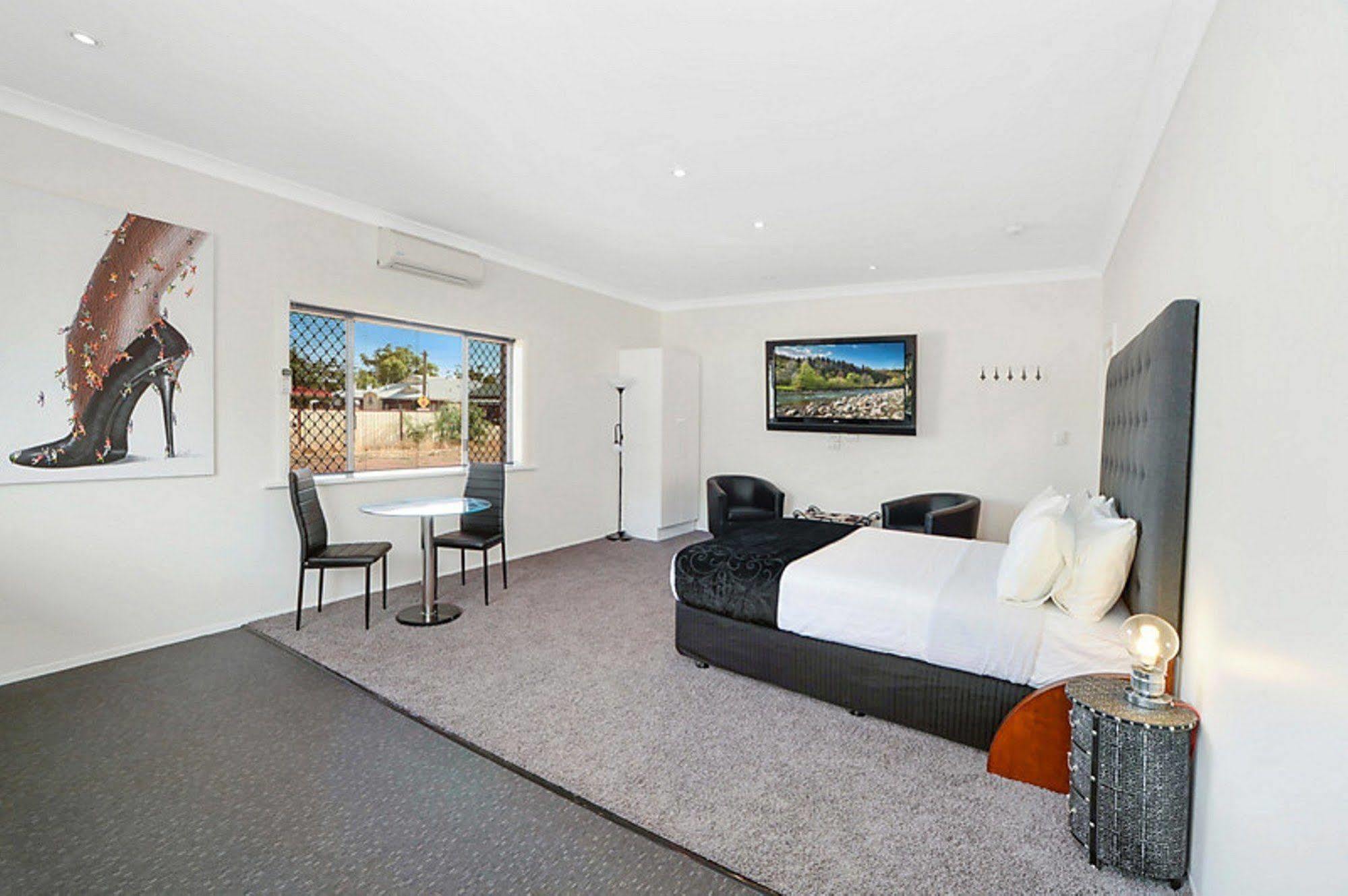Suites On Avon York Extérieur photo